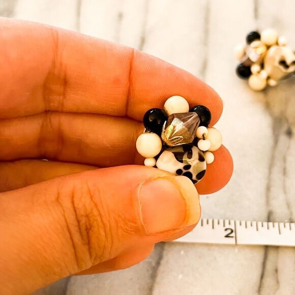 Vintage Bead Cluster Earrings Black White Cream Gray AB Retro Estate Jewelry Mid - Picture 2 of 4